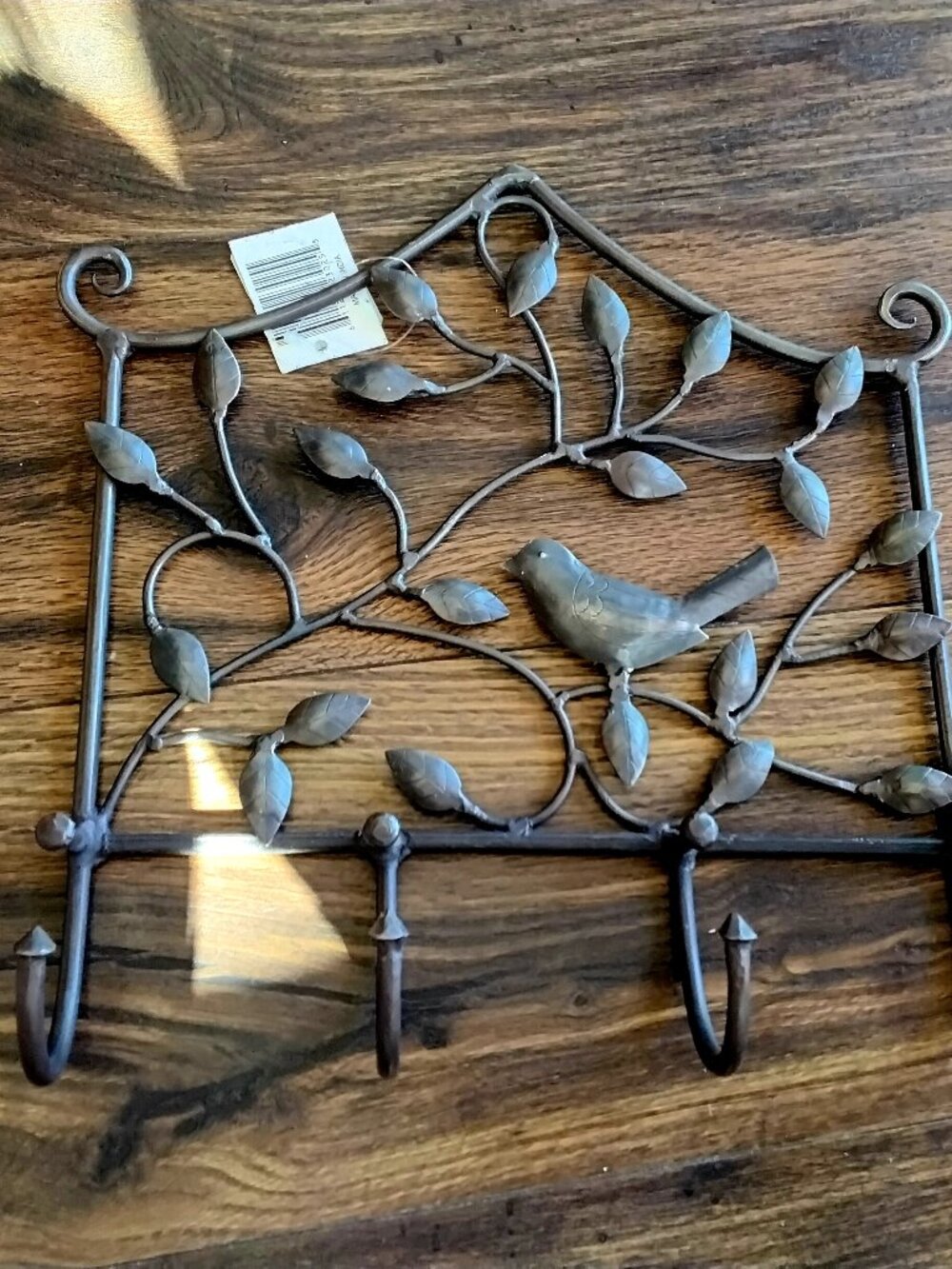 Decorative Metal Wall Hook Rack 4 Hooks w/ Bird on Vine.